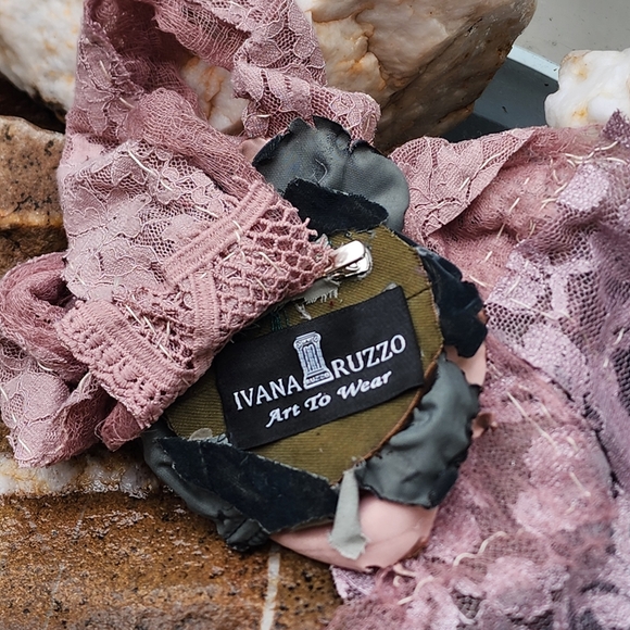 Designer Concept Jewelry Upcycled Vintage Lace Jabot Large Velvet Rose Avangard - Picture 7 of 15